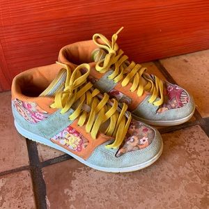 Womens DC skater shoes